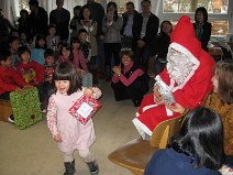 20131221-Weihnachtsfest-jap.-Kindergarten-10